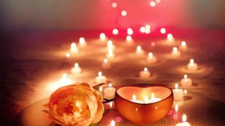 lit candles - great free valentine's day gift ideas!