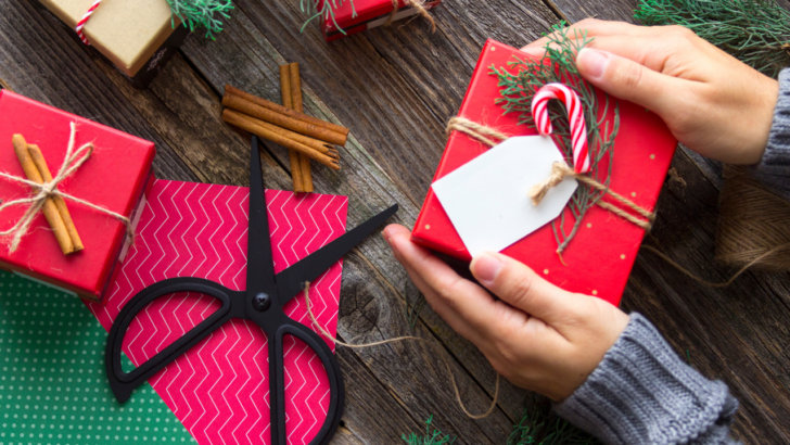 Cheap & Easy DIY Christmas Gifts for Last Minute or Budget Shoppers