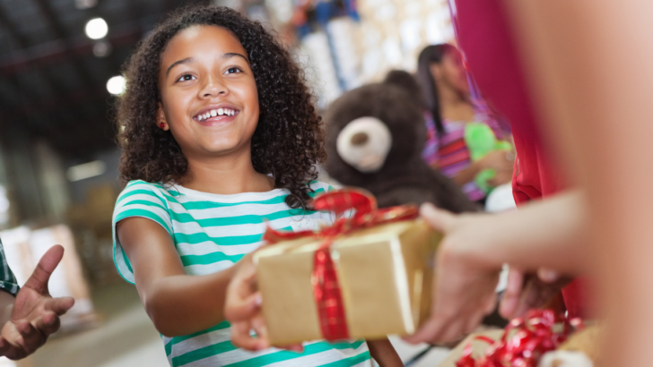children get free Christmas Toys for Christmas in New Jersey