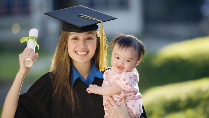 scholarships for single moms helped this woman graduate