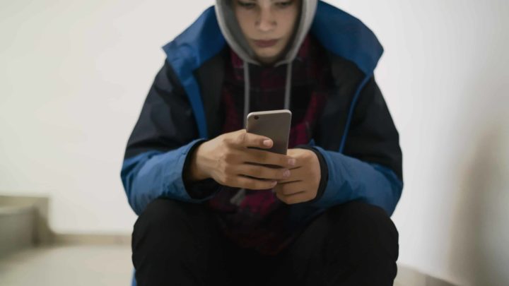 teen wonders where to charge phone when homeless