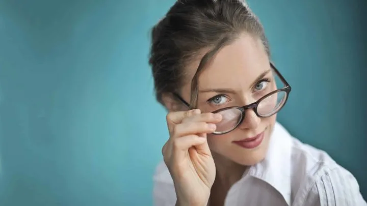 woman is eager to learn how to get cheap eyeglasses