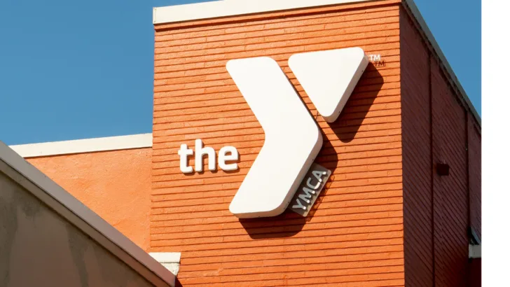 ymca building showcases information about how to get a free ymca membership