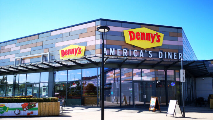 Denny's restaurants accept EBT as do thousands of others