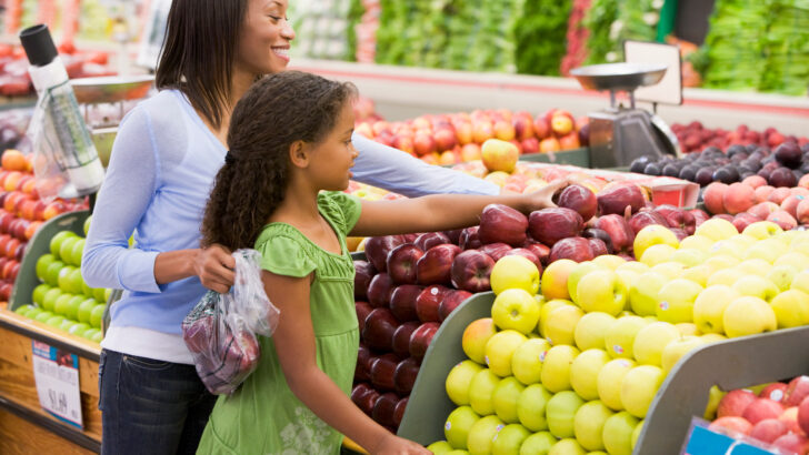 mother and daughter double SNAP benefits in Alabama through double up food bucks program