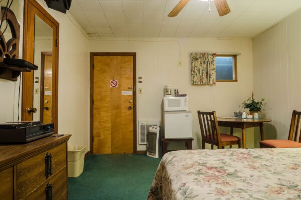 hotel vouchers for homeless people can help them stay in rooms like this